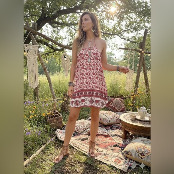 FINEJO Dresses & Skirts - FINEJO Red and White Elephant Print Mini Dress XL